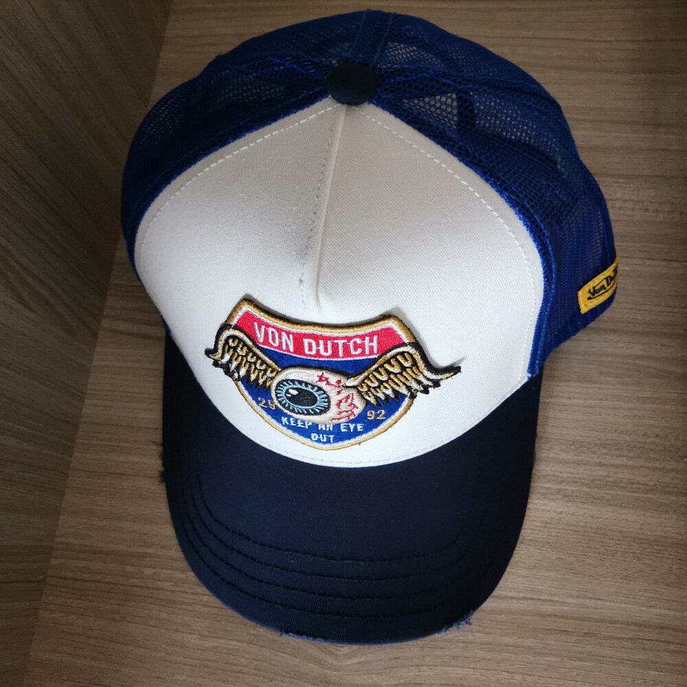 Von Dutch hat